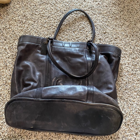 Two (2) Vintage Coach Leather Bags - Picture 10 of 14
